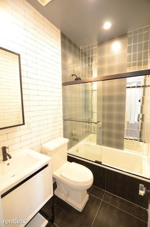 Building Photo - 60-85 Myrtle Ave