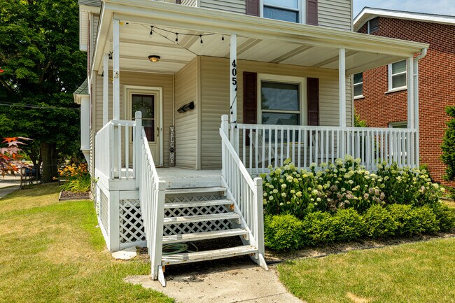 Foto del edificio - 405 Starkweather St