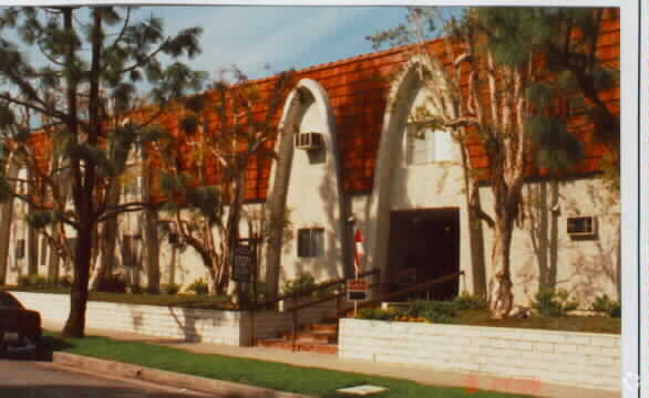 Building Photo - 17071 Chatsworth St