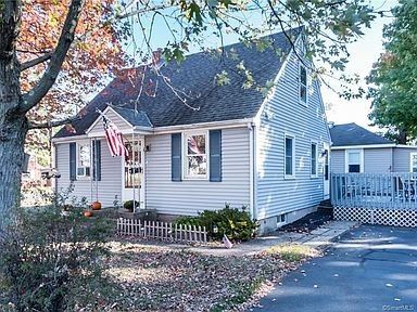 Primary Photo - 15 Forest St