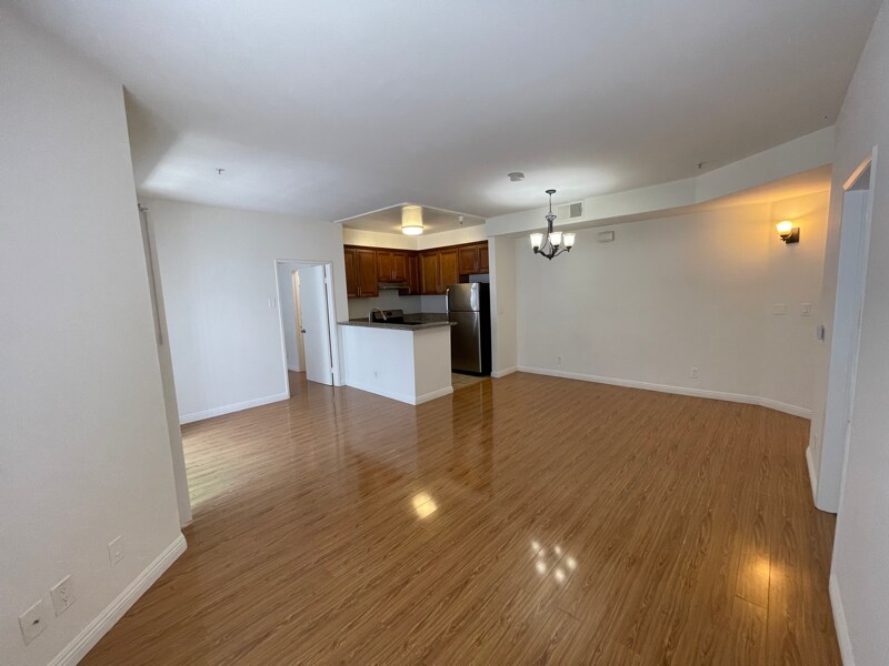 Primary Photo - 7035 Lanewood Ave