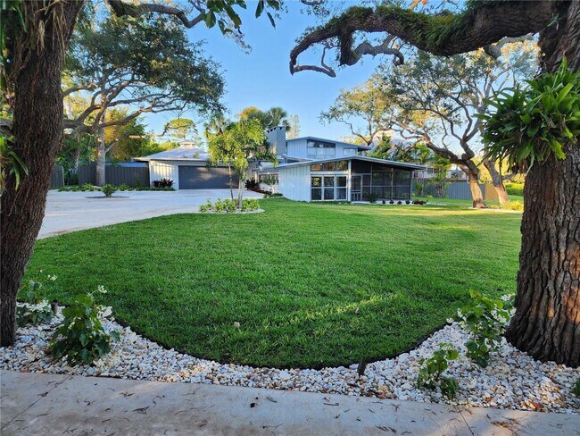 Foto del edificio - 2383 Florinda St