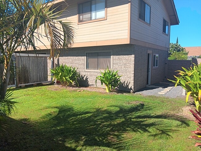 Building Photo - 6 Alania Pl