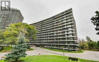 Building Photo - 115 Antibes Dr