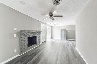 Building Photo - 14249 Brownsville St