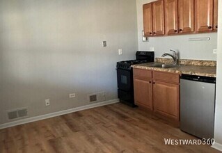 Building Photo - 5501 Carriage Way Dr