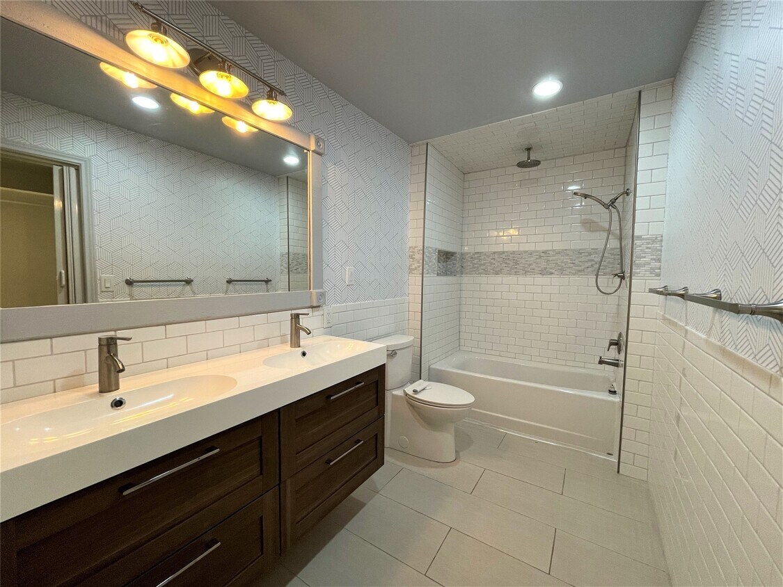 Primary Photo - 9206 N Allegro St