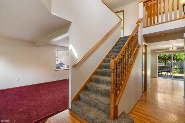 Building Photo - 4 br, 2.5 bath House - 10376 Southeast 187...