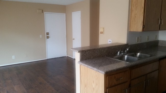 Foto del edificio - 5520 Fulcher Ave