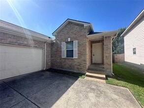 Building Photo - 7117 Bountiful Grove Dr