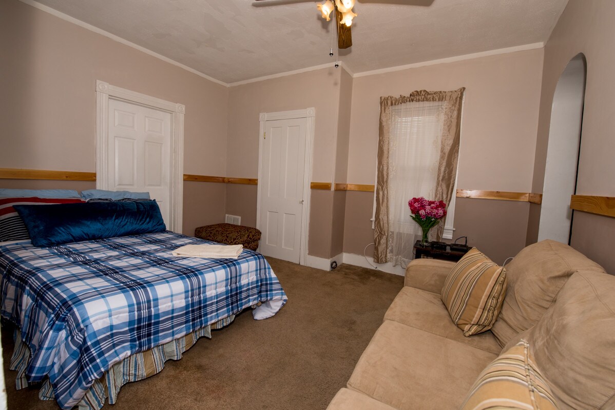 Primary Photo - 1307 Lehigh St