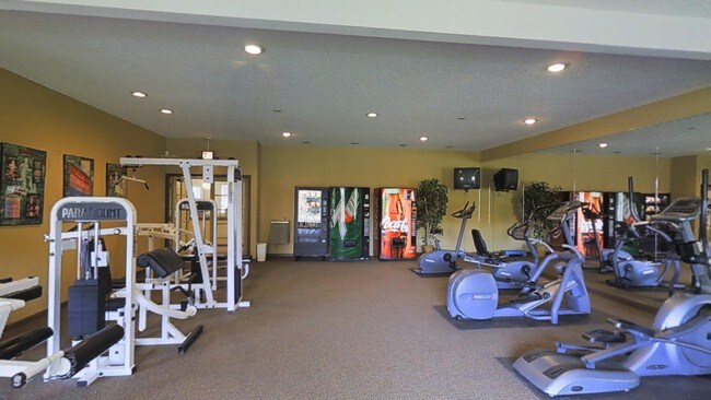 Monaco Lakes Rentals Denver, CO