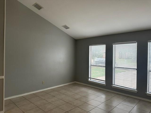Building Photo - 709 Hillcrest Ct