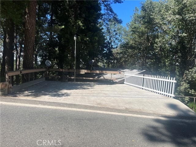 Building Photo - 955 Playground Dr