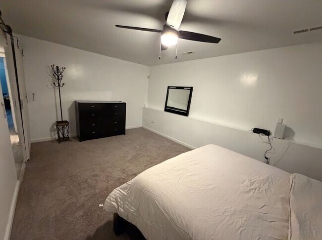Foto del edificio - 6811 Sawmill Cir