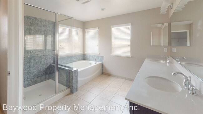 Building Photo - 4 br, 3 bath House - 78 Alturas Avenue