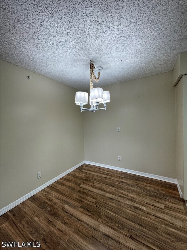 Foto del edificio - 13521 Eagle Ridge Dr
