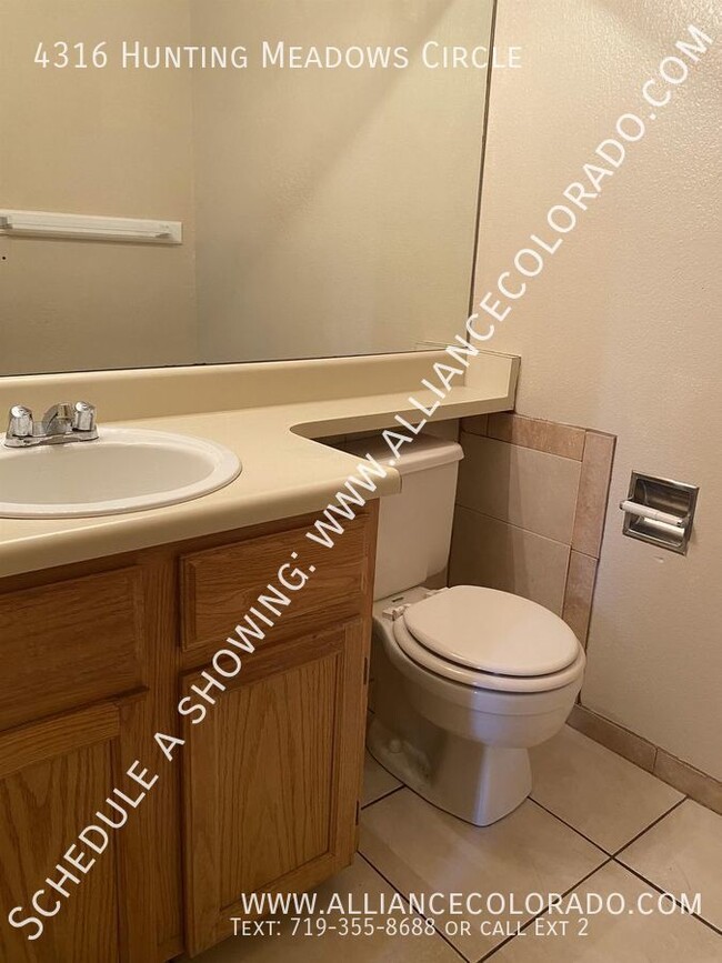 Foto del edificio - 4316 Hunting Meadows Circle