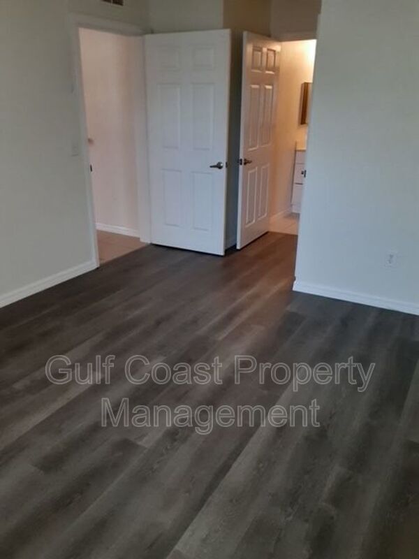 Building Photo - 4850 51st St W