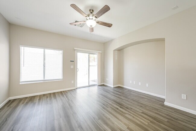 Foto del edificio - 10839 Vestone St