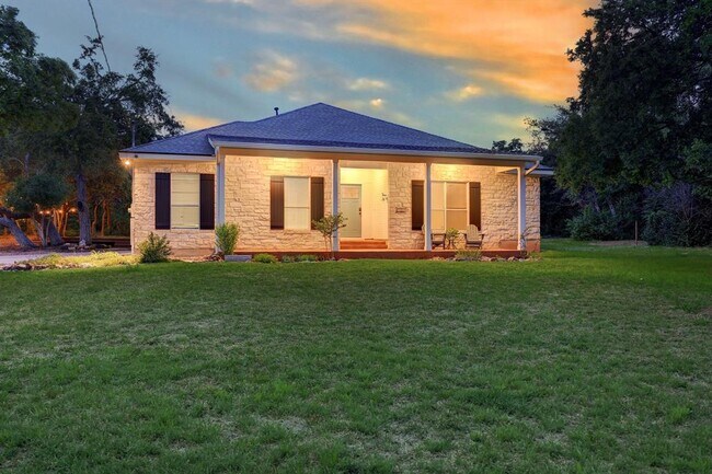 Building Photo - 704 Ridgmar Rd