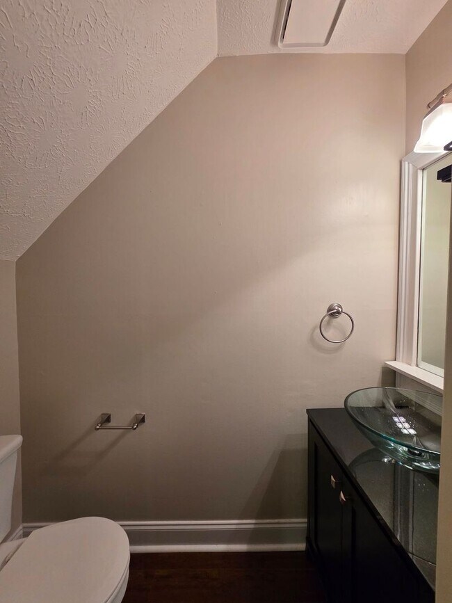 Foto del edificio - End-Unit 2BR/2.5BA Townhome with Community Pool!