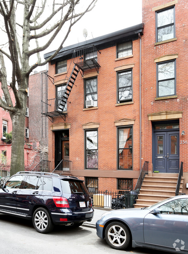 Primary Photo - 238 Degraw St