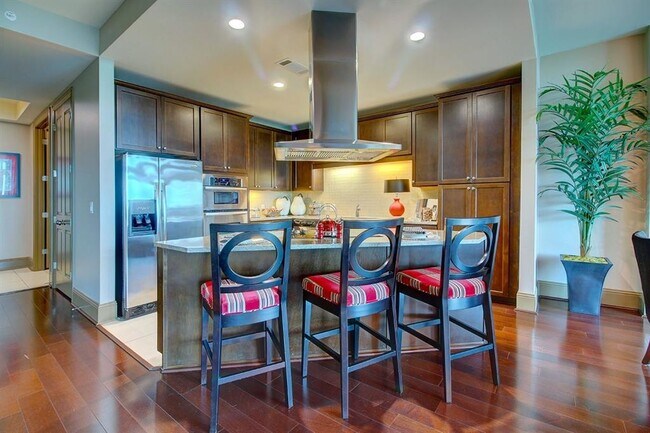 Building Photo - 9870 Gaylord Dr
