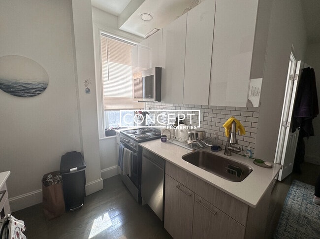 Building Photo - 111 Park Dr