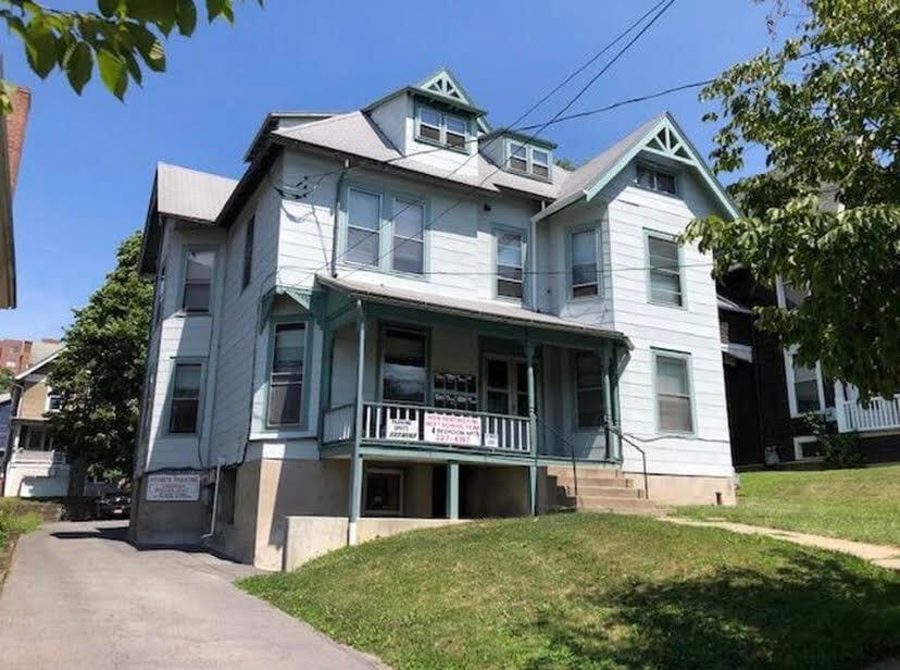 Primary Photo - 110 Cook St