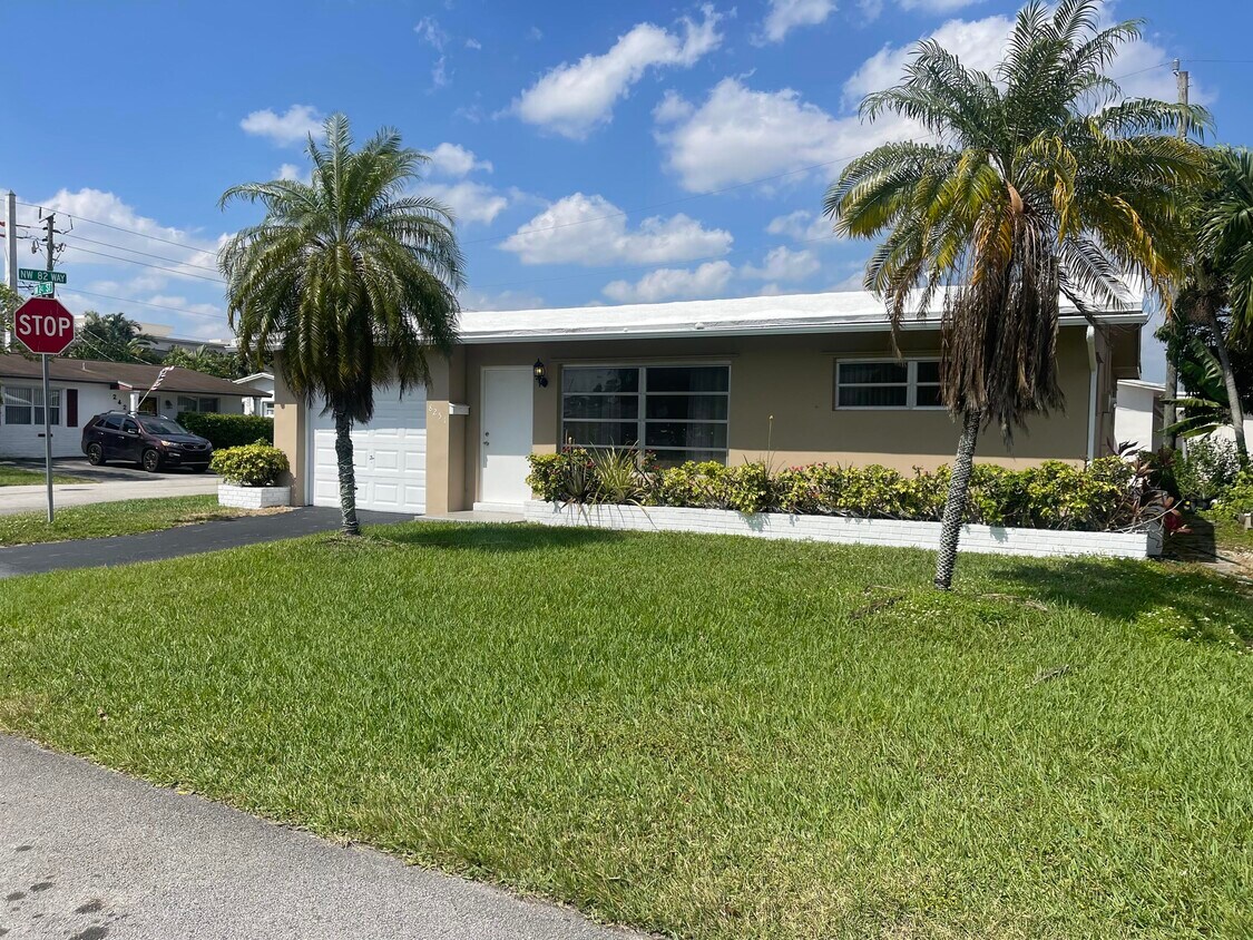 Primary Photo - 8251 NW 24th St