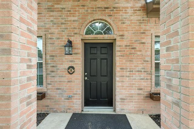 Foto del edificio - 2502 Blue Holly Dr