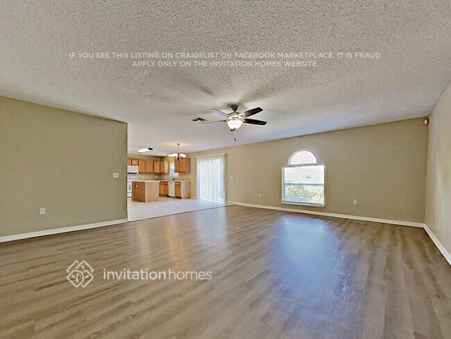 Foto del edificio - 1225 Howland Blvd