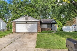 Building Photo - 833 Delray Dr