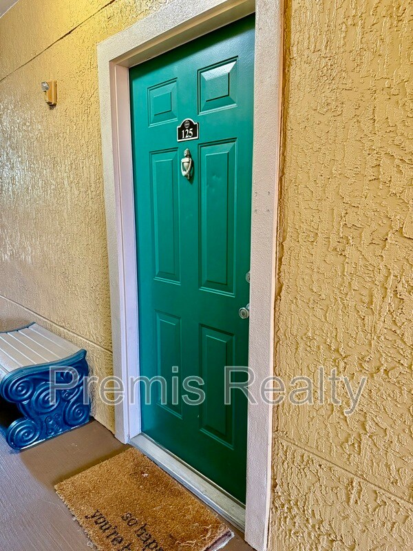 Building Photo - 2705 Via Murano