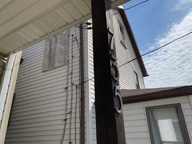 735 Locust - 735 Locust St