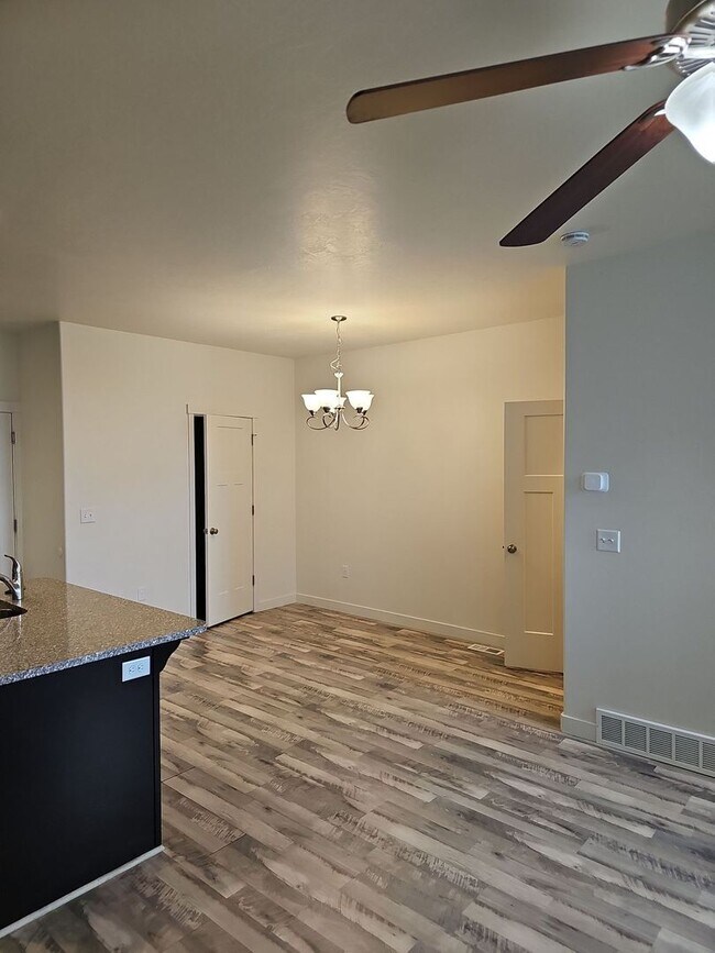 Foto del edificio - 14912 S Thunder Horse Ln