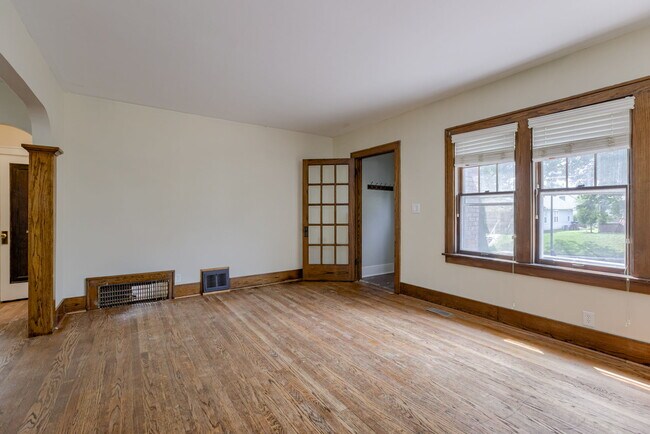 Foto del edificio - 2347 S 33rd St