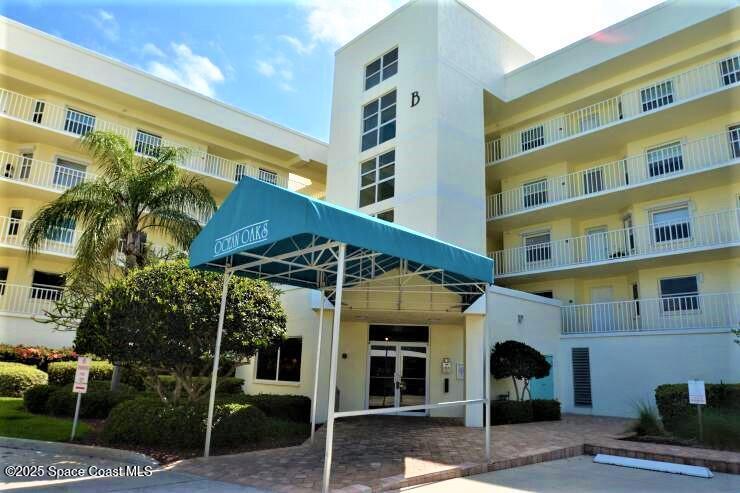 Foto principal - 8700 Ridgewood Ave