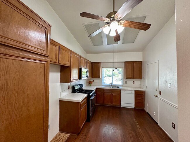 Building Photo - 6410 Kettle Peak Pl