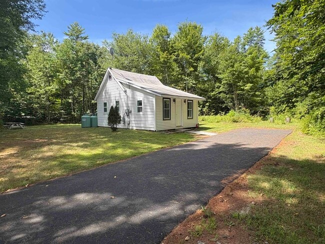 Building Photo - 269 Applebee Rd