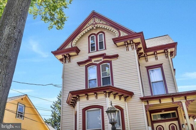 Foto del edificio - 16 Lincoln Ave