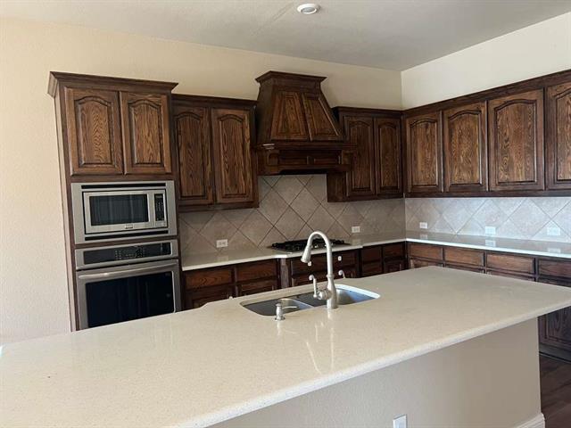 Foto del edificio - 809 Seymour Ct