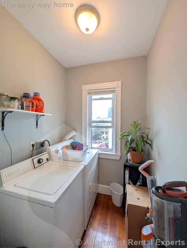 Building Photo - 41 Belknap St