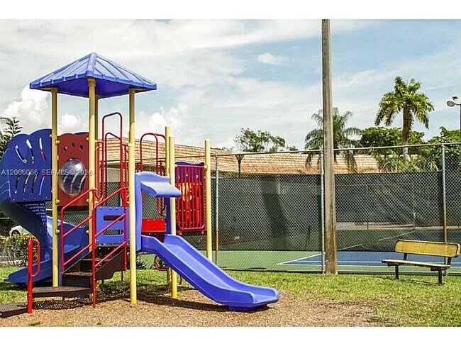 Building Photo - 7400 Miami Lakes Dr
