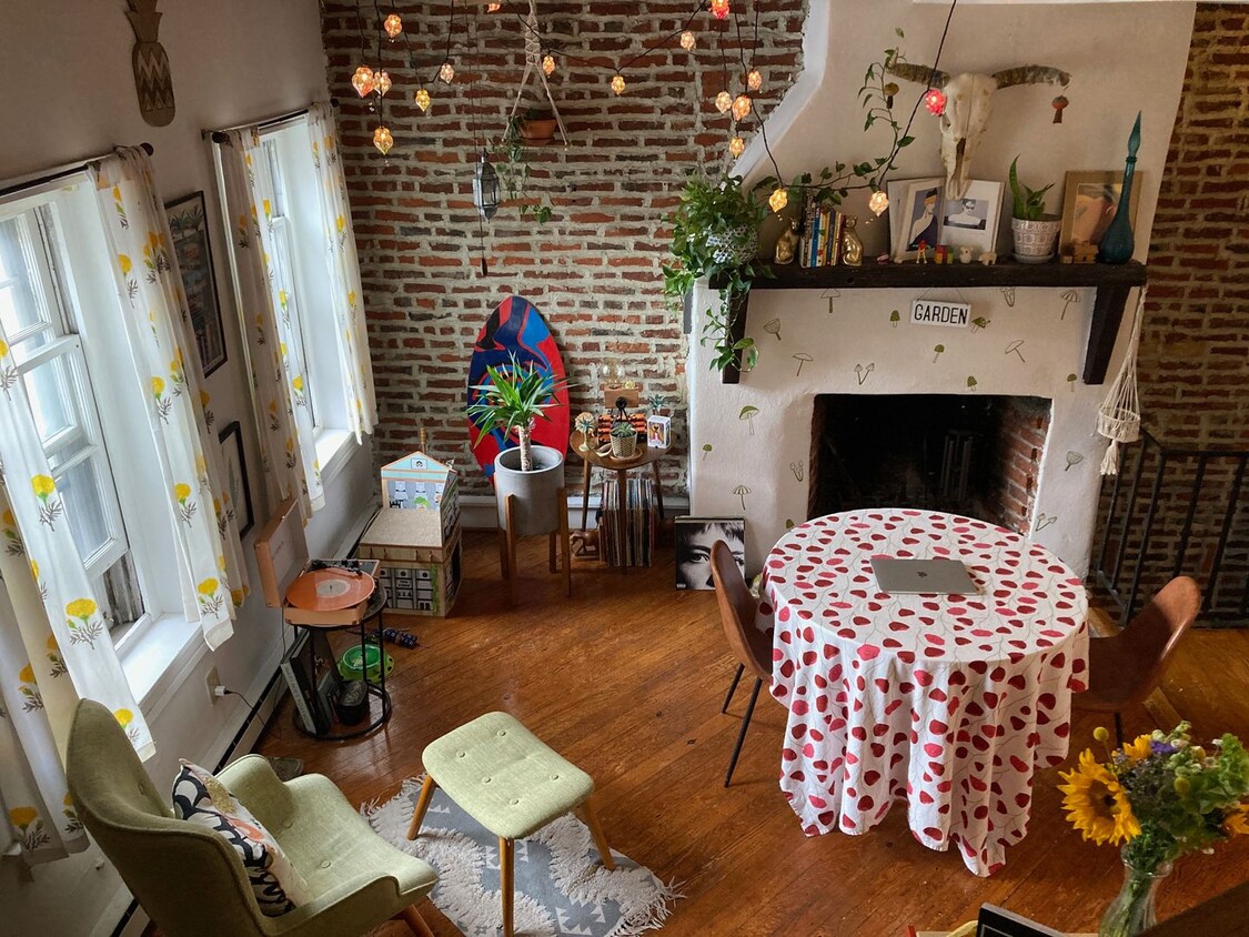 Primary Photo - 616 Spruce St