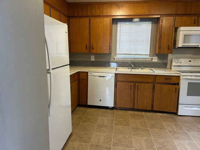 Foto del edificio - 4805 Hickory Ave