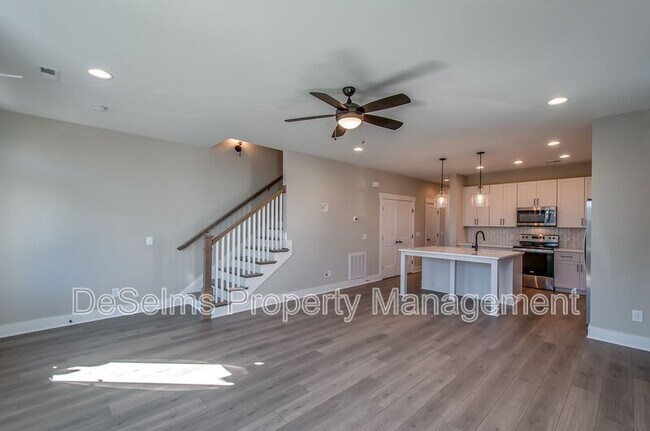Foto del edificio - 2061 Oakwood Ave