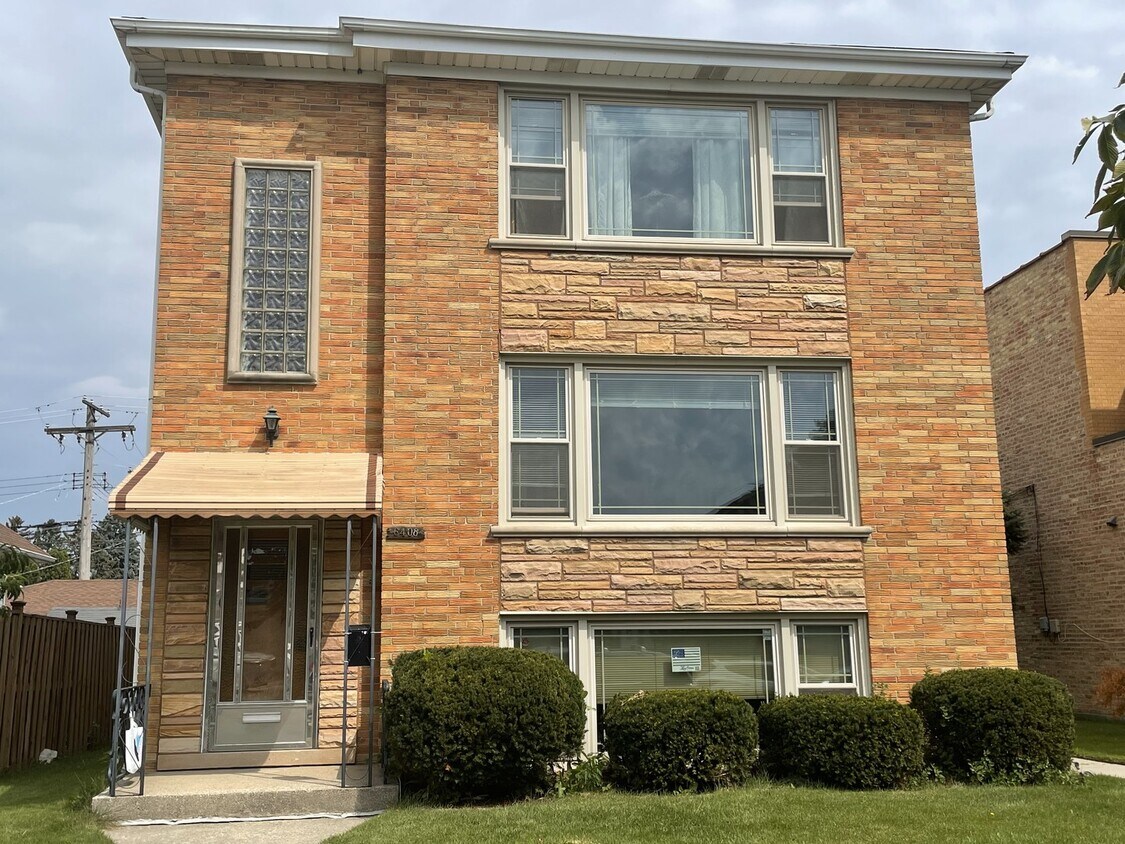 Primary Photo - 6408 W Raven St