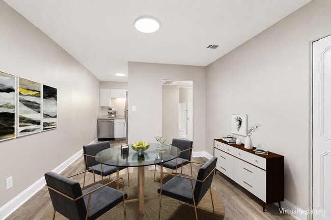 Classic Style – Dining Room - Swan Lake Apartments